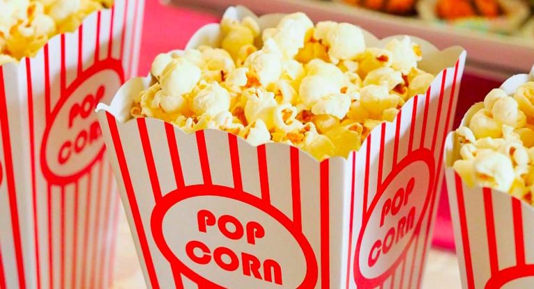 regarder un film pop corn